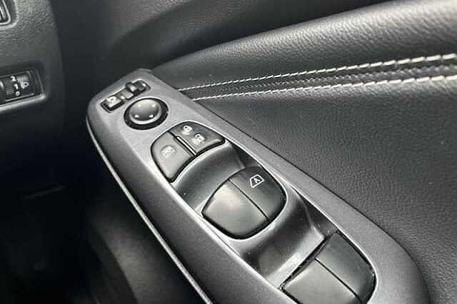 Nissan Juke 1.0 DIG-T 114 N-CONNECTA 5DR