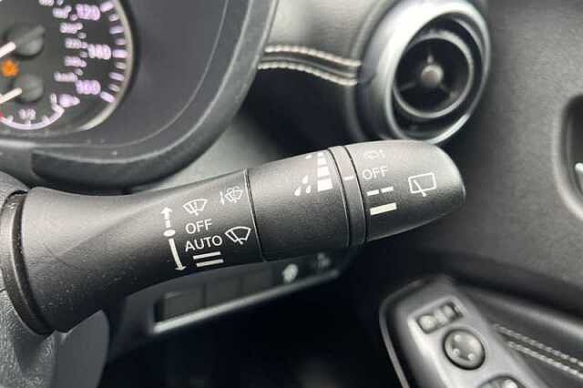 Nissan Juke 1.0 DIG-T 114 N-CONNECTA 5DR