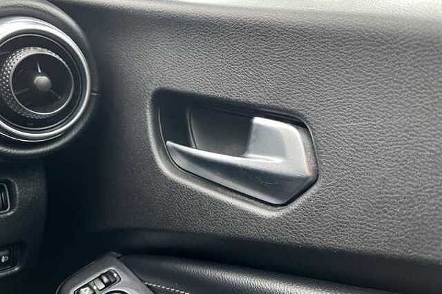 Nissan Juke 1.0 DIG-T 114 N-CONNECTA 5DR