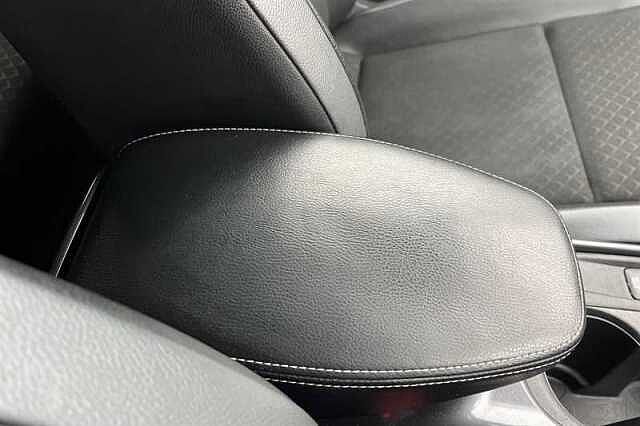 Nissan Juke 1.0 DIG-T 114 N-CONNECTA 5DR