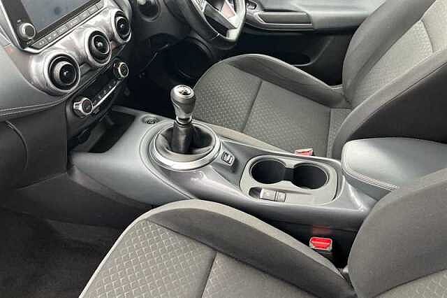 Nissan Juke 1.0 DIG-T 114 N-CONNECTA 5DR