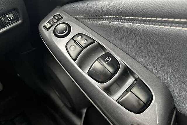 Nissan Juke 1.0 DIG-T 114 N-CONNECTA 5DR