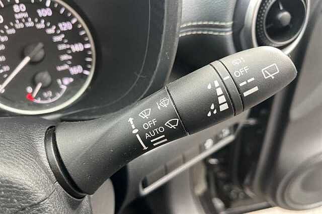 Nissan Juke 1.0 DIG-T 114 N-CONNECTA 5DR