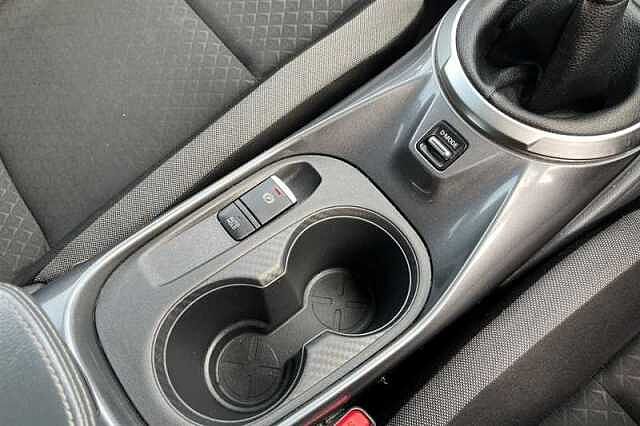 Nissan Juke 1.0 DIG-T 114 N-CONNECTA 5DR