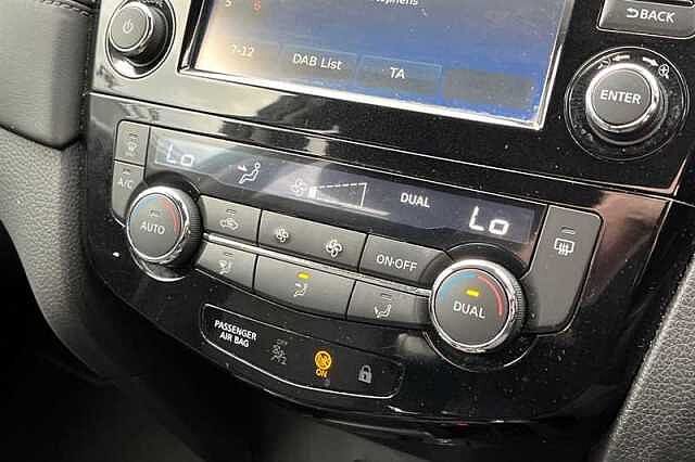 Nissan X-Trail 1.6 DIG-T N-CONNECTA 5DR