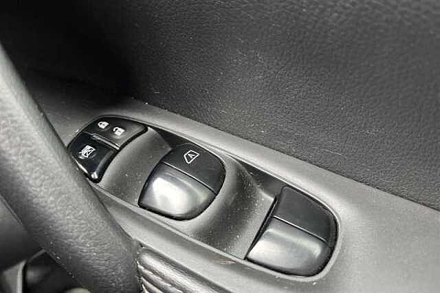 Nissan X-Trail 1.6 DIG-T N-CONNECTA 5DR