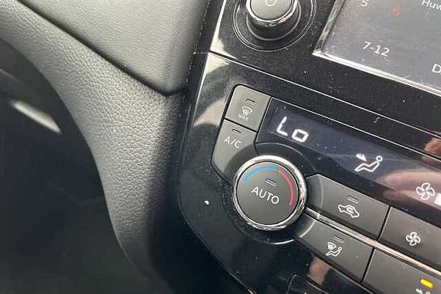 Nissan X-Trail 1.6 DIG-T N-CONNECTA 5DR