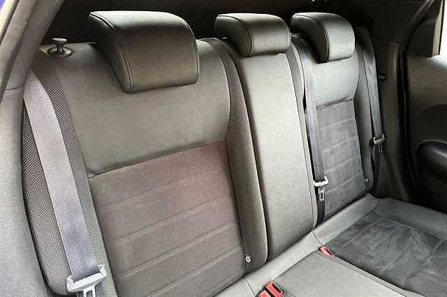 Nissan Juke 1.2 DIG-T N-CONNECTA 5DR