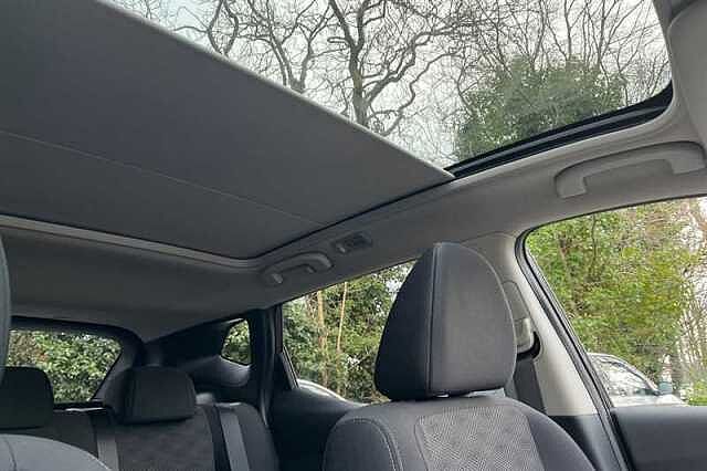 Nissan Qashqai 1.2 DIG-T N-CONNECTA 5DR