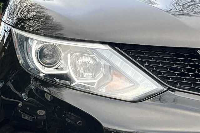 Nissan Qashqai 1.2 DIG-T N-CONNECTA 5DR