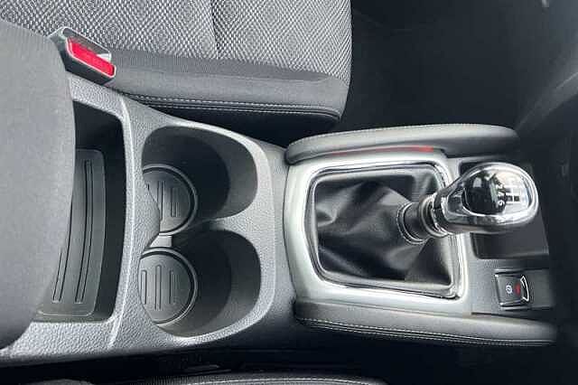 Nissan Qashqai 1.2 DIG-T N-CONNECTA 5DR