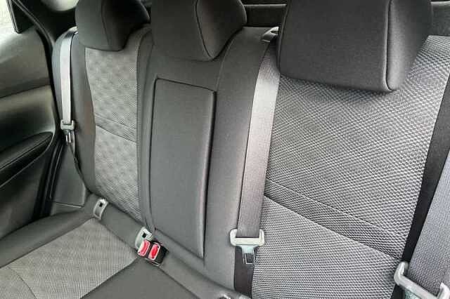 Nissan Qashqai 1.2 DIG-T N-CONNECTA 5DR