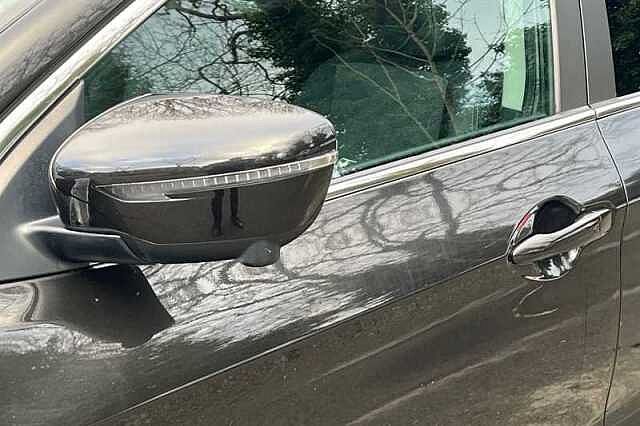 Nissan Qashqai 1.2 DIG-T N-CONNECTA 5DR