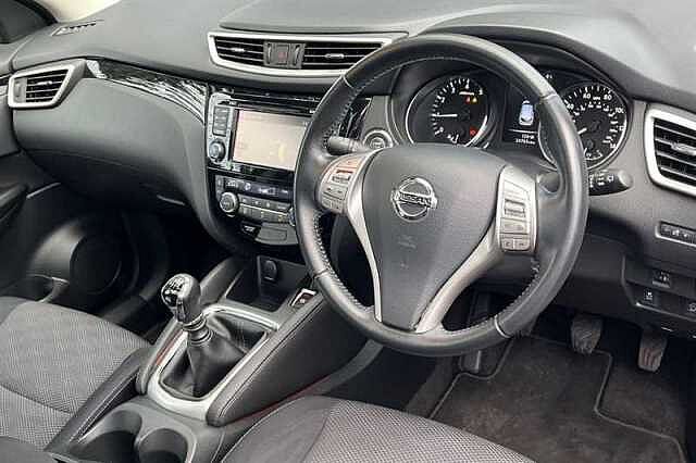 Nissan Qashqai 1.2 DIG-T N-CONNECTA 5DR