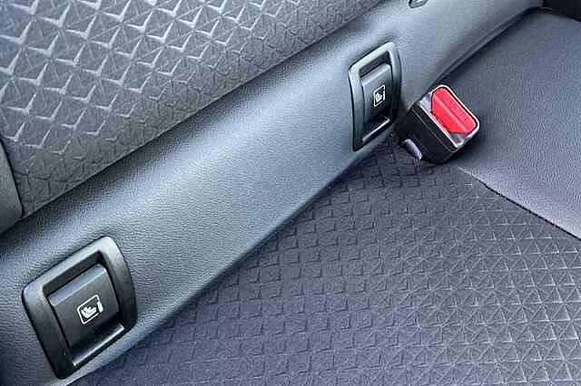 Nissan Juke 1.0 DIG-T N-CONNECTA 5DR