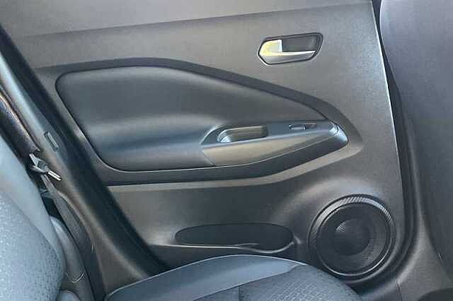 Nissan Juke 1.0 DIG-T N-CONNECTA 5DR