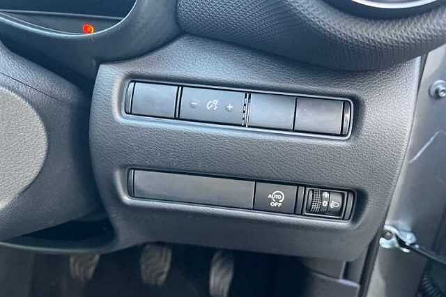 Nissan Juke 1.0 DIG-T N-CONNECTA 5DR