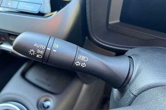 Nissan Juke 1.0 DIG-T N-CONNECTA 5DR