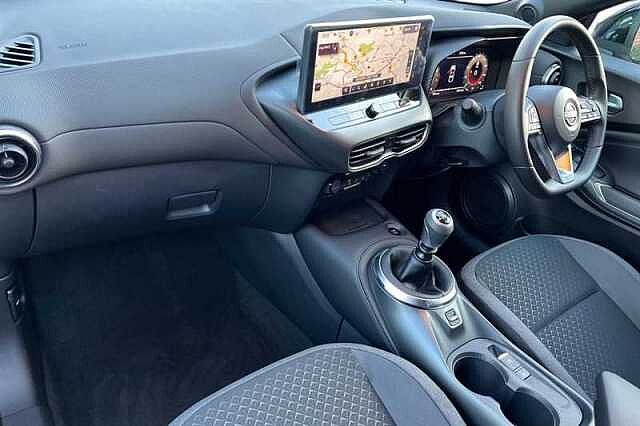 Nissan Juke 1.0 DIG-T N-CONNECTA 5DR