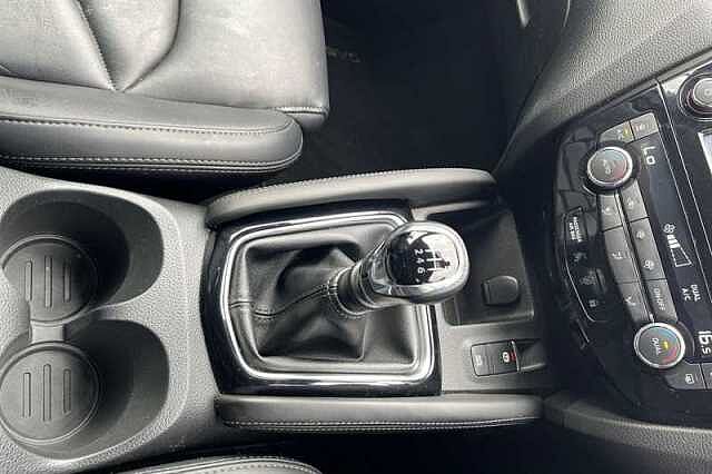 Nissan Qashqai 1.2 DIG-T TEKNA+ 5DR