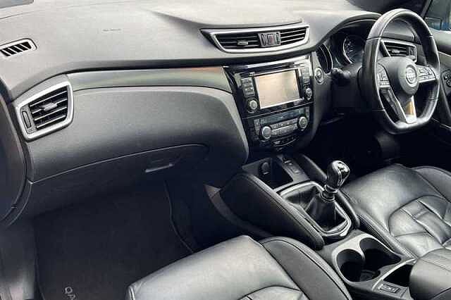 Nissan Qashqai 1.2 DIG-T TEKNA+ 5DR