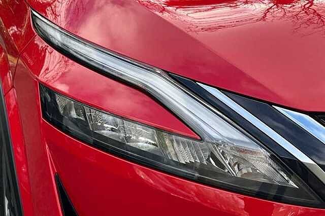 Nissan Qashqai 1.3 DIG-T MH ACENTA PREMIUM 5DR