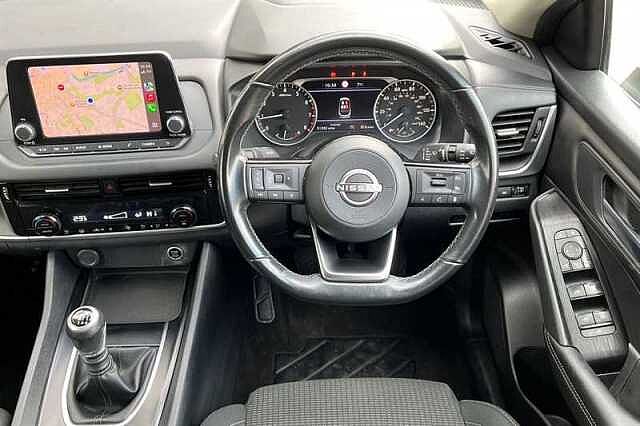 Nissan Qashqai 1.3 DIG-T MH ACENTA PREMIUM 5DR