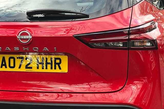 Nissan Qashqai 1.3 DIG-T MH ACENTA PREMIUM 5DR