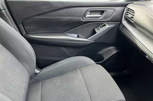 Nissan Qashqai 1.3 DIG-T MH ACENTA PREMIUM 5DR