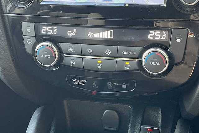 Nissan Qashqai 1.2 DIG-T N-CONNECTA 5DR