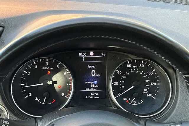 Nissan Qashqai 1.2 DIG-T N-CONNECTA 5DR