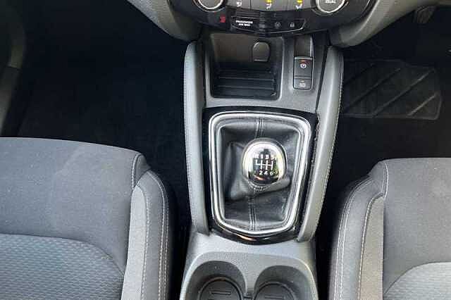 Nissan Qashqai 1.2 DIG-T N-CONNECTA 5DR