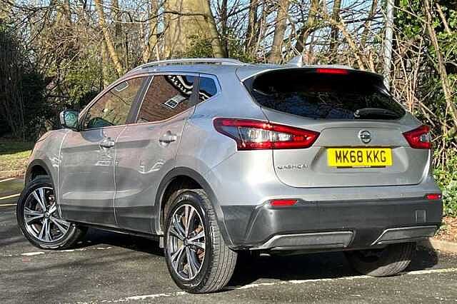 Nissan Qashqai 1.2 DIG-T N-CONNECTA 5DR