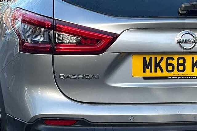 Nissan Qashqai 1.2 DIG-T N-CONNECTA 5DR