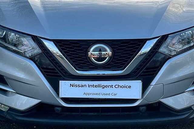 Nissan Qashqai 1.2 DIG-T N-CONNECTA 5DR