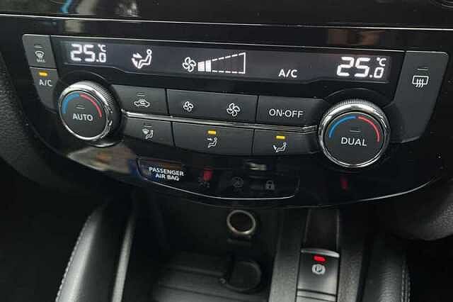 Nissan Qashqai 1.3 DIG-T 160 [157] N-CONNECTA 5DR DCT GLASS ROOF