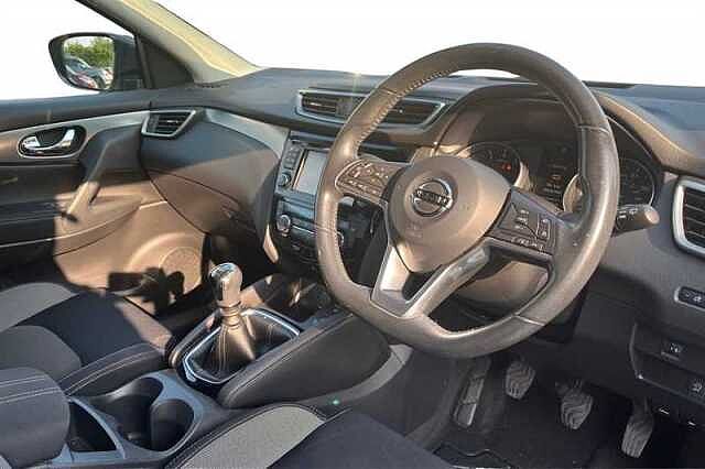 Nissan Qashqai 1.2 DIG-T N-CONNECTA 5DR