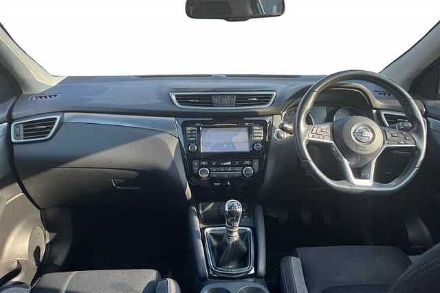 Nissan Qashqai 1.2 DIG-T N-CONNECTA 5DR