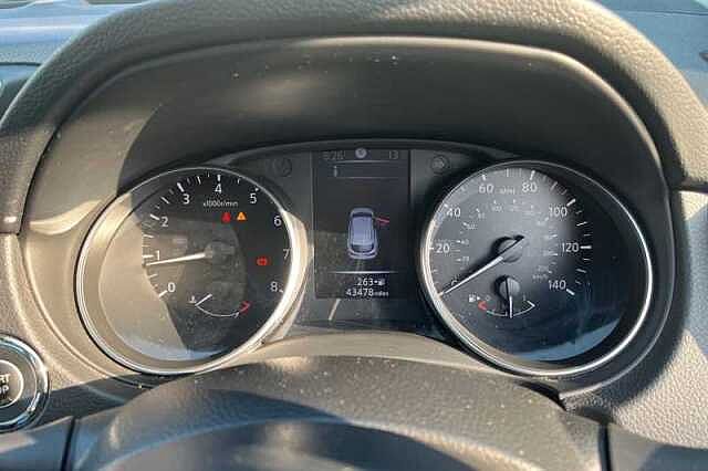 Nissan Qashqai 1.2 DIG-T N-CONNECTA 5DR