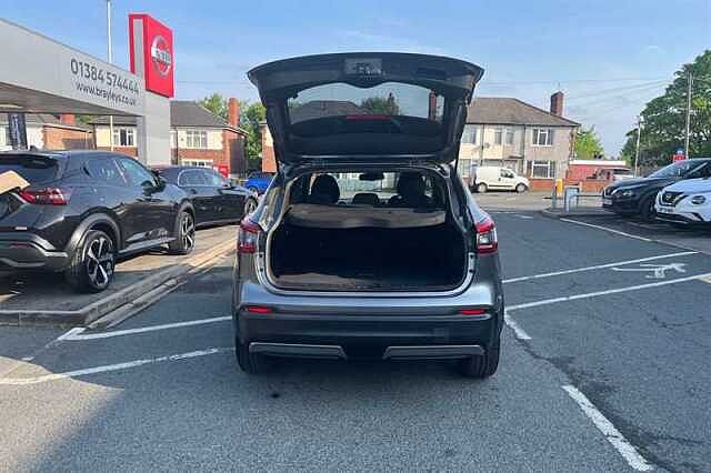 Nissan Qashqai 1.2 DIG-T N-CONNECTA 5DR