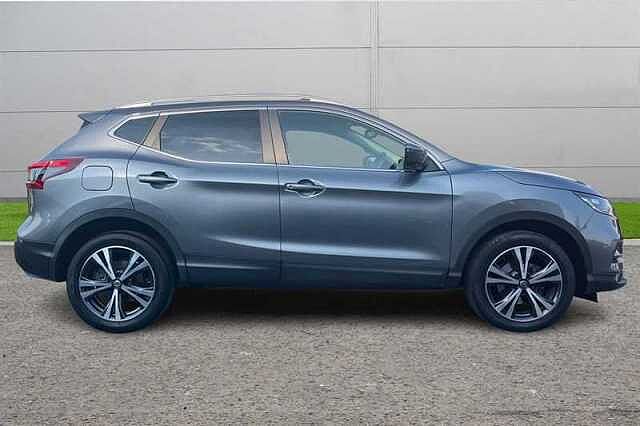 Nissan Qashqai 1.2 DIG-T N-CONNECTA 5DR