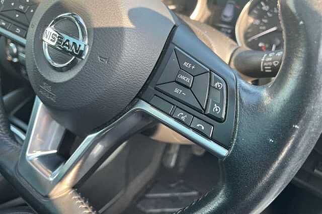 Nissan Qashqai 1.2 DIG-T N-CONNECTA 5DR