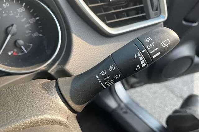 Nissan Qashqai 1.2 DIG-T N-CONNECTA 5DR