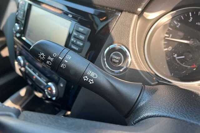 Nissan Qashqai 1.2 DIG-T N-CONNECTA 5DR