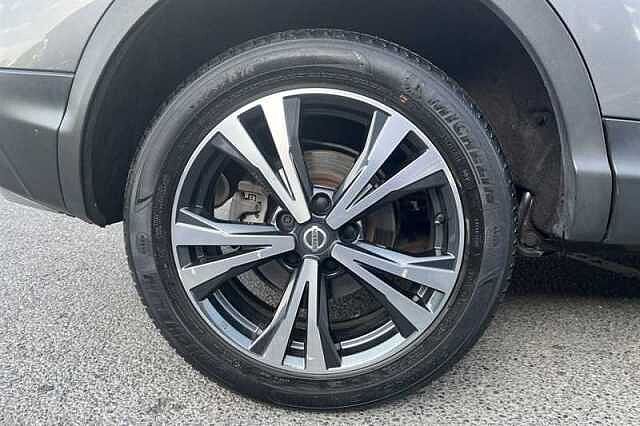 Nissan Qashqai 1.2 DIG-T N-CONNECTA 5DR