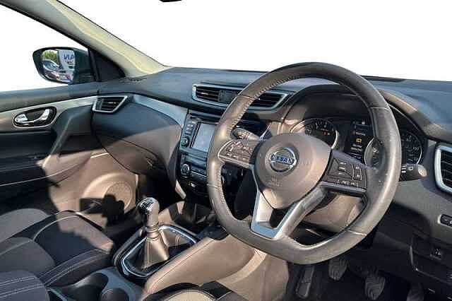 Nissan Qashqai 1.2 DIG-T N-CONNECTA 5DR
