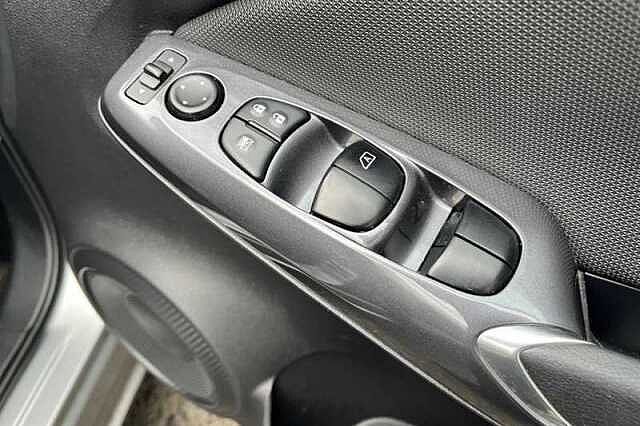 Nissan Juke 1.0 DIG-T 114 ACENTA 5DR