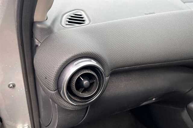 Nissan Juke 1.0 DIG-T 114 ACENTA 5DR