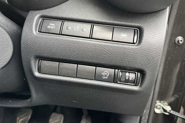 Nissan Juke 1.0 DIG-T 114 N-CONNECTA 5DR