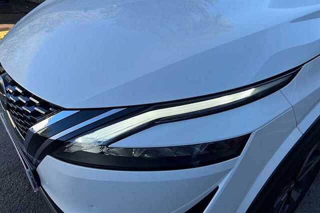 Nissan Qashqai 1.3 DIG-T MH N-CONNECTA 5DR